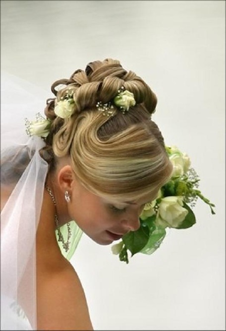 wedding-hairstyle-curl-up-do2