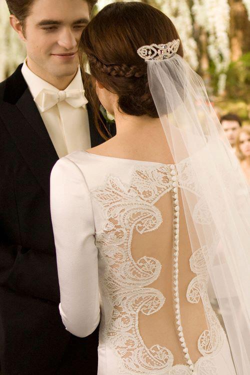 wedding-dresses-Bridal-Bouquets-ideas-rings-happy-love-romantic-13