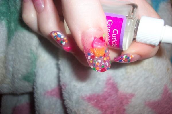 3d-cupcake-nail-art