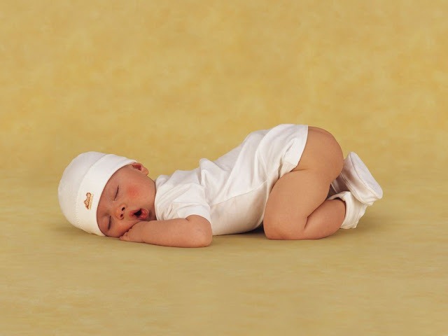 z-Best-top-desktop-baby-wallpapers-babies-wallpaper-picture-image-photo-33